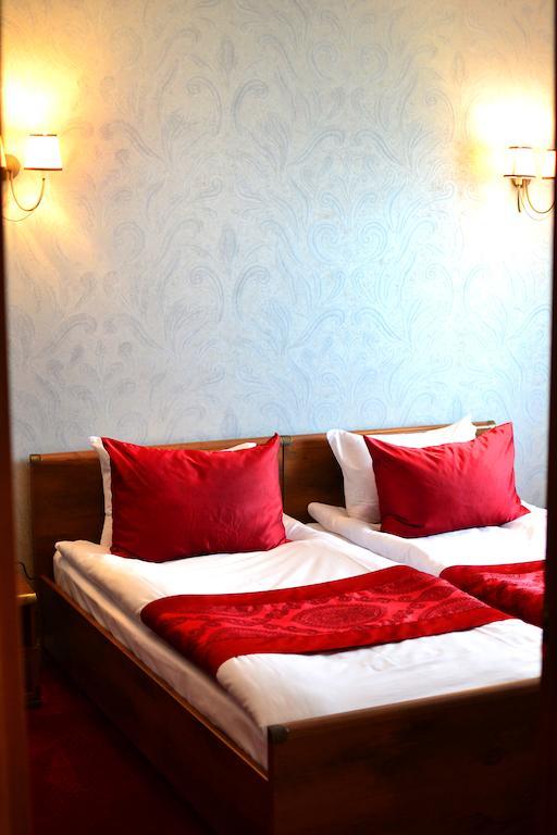Kera Hotel Nesterenki Bilik gambar