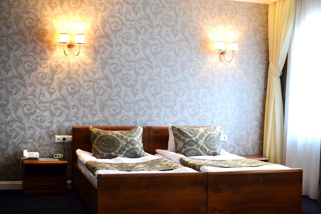 Kera Hotel Nesterenki Bilik gambar