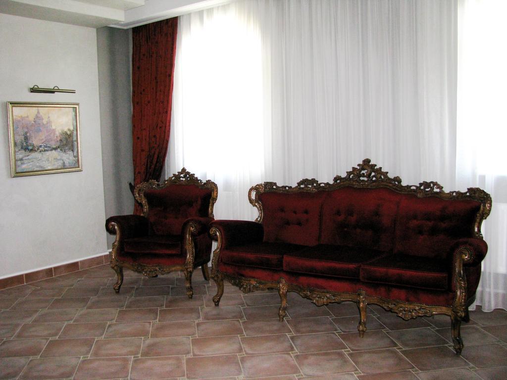 Kera Hotel Nesterenki Luaran gambar