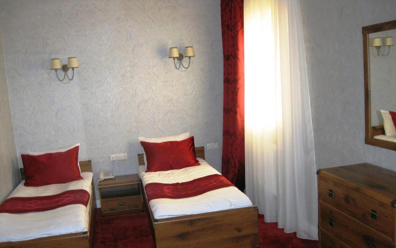 Kera Hotel Nesterenki Luaran gambar