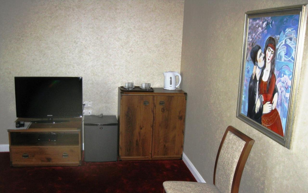 Kera Hotel Nesterenki Luaran gambar