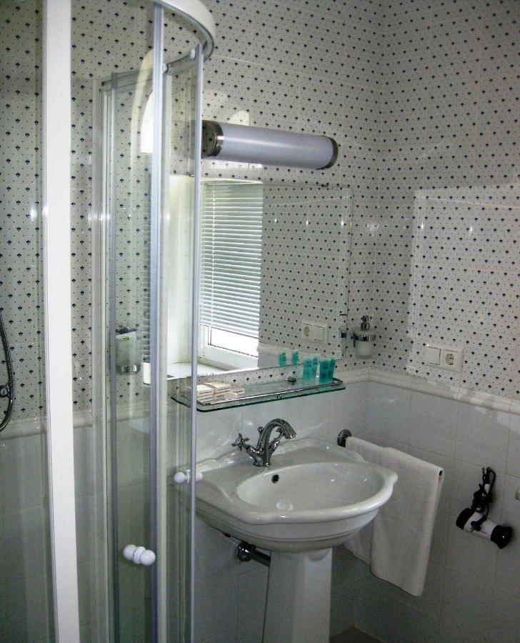 Kera Hotel Nesterenki Luaran gambar